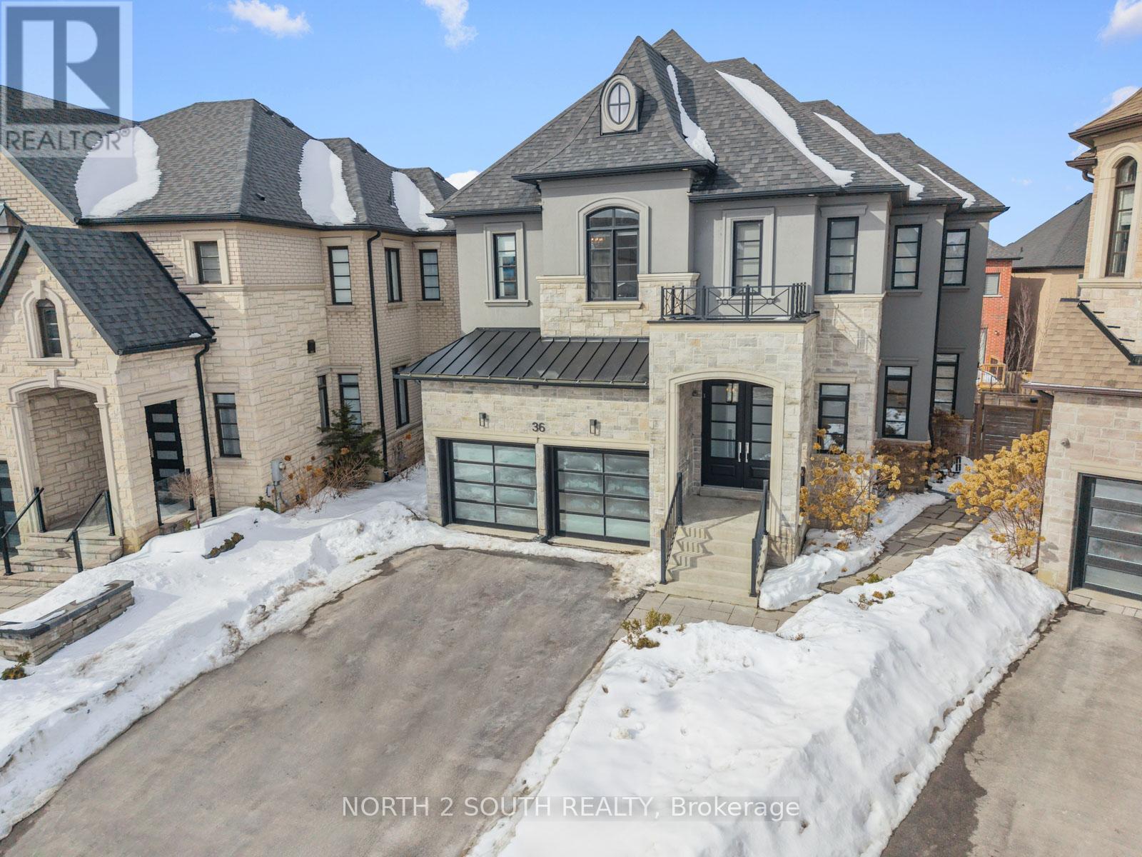 Single Family House for Sale in  KYLEMOUNT COURT Vaughan (Patterson) 