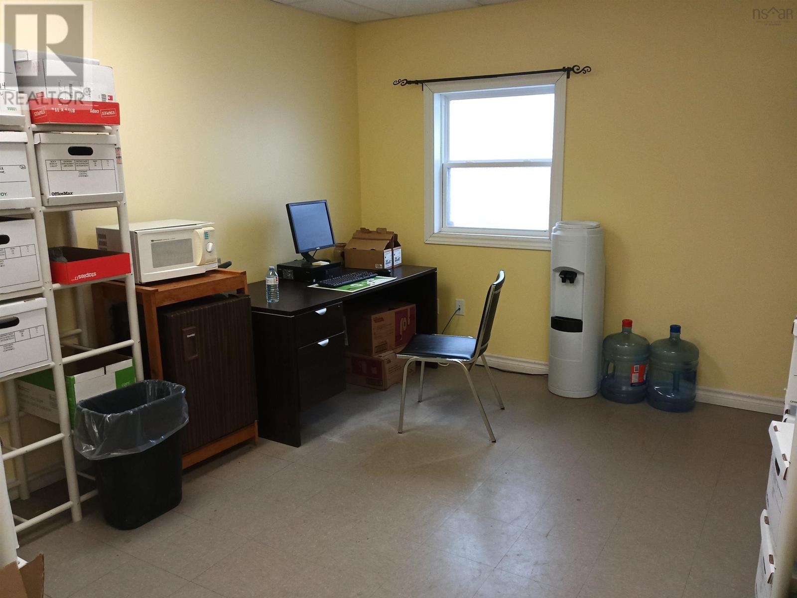 Property 3 of 20 of 42 Highway 330