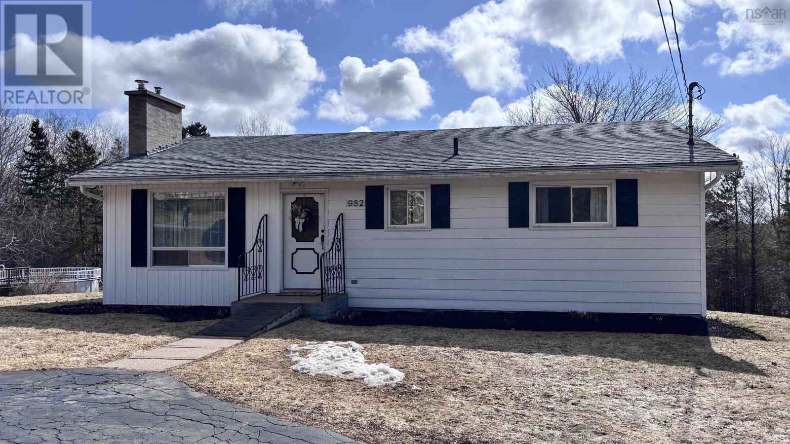 Property photo of 982 PICTOU Road