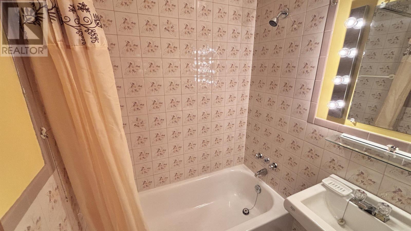 Property 32 of 46 of 982 PICTOU Road