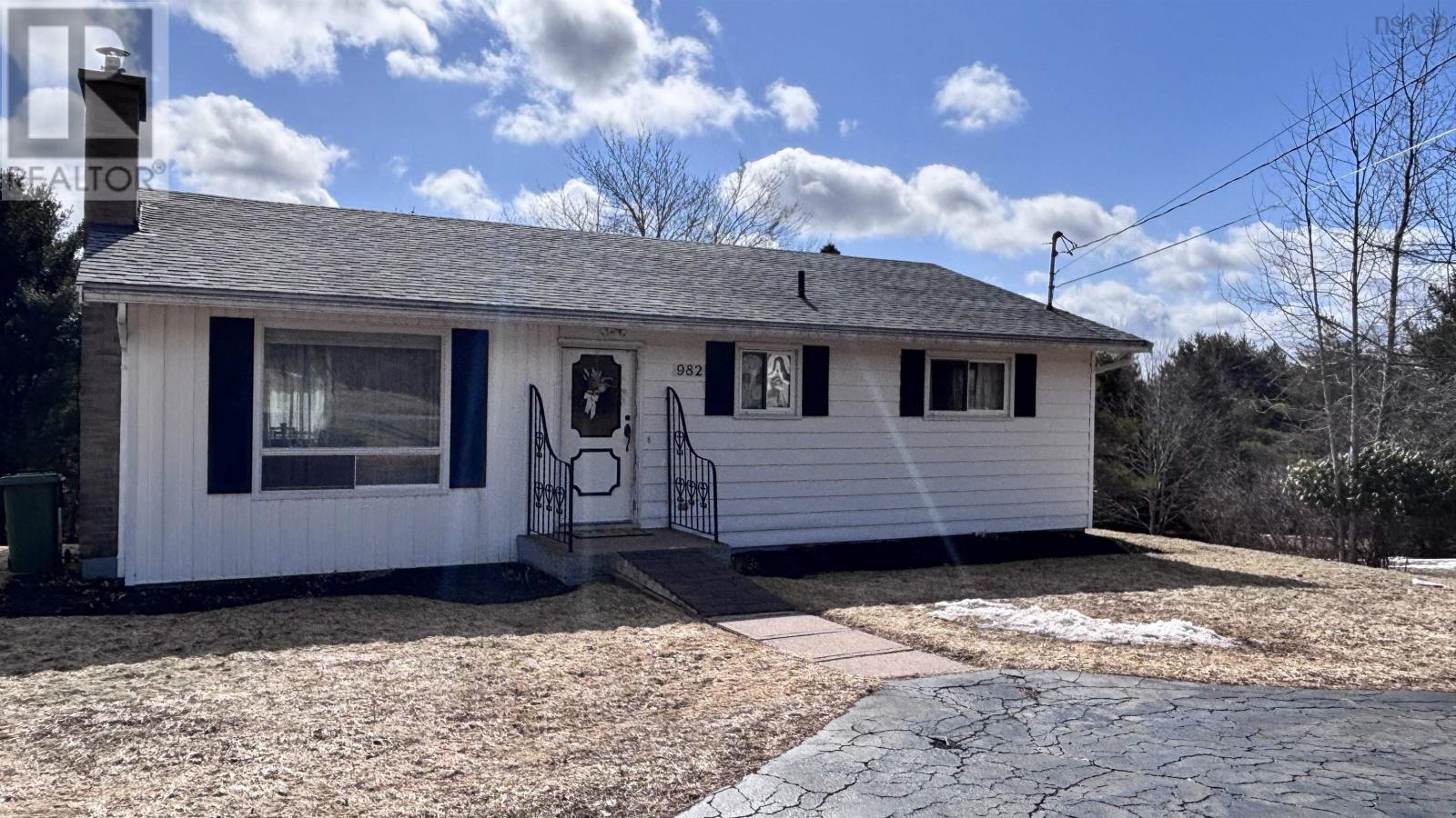 Property 20 of 46 of 982 PICTOU Road