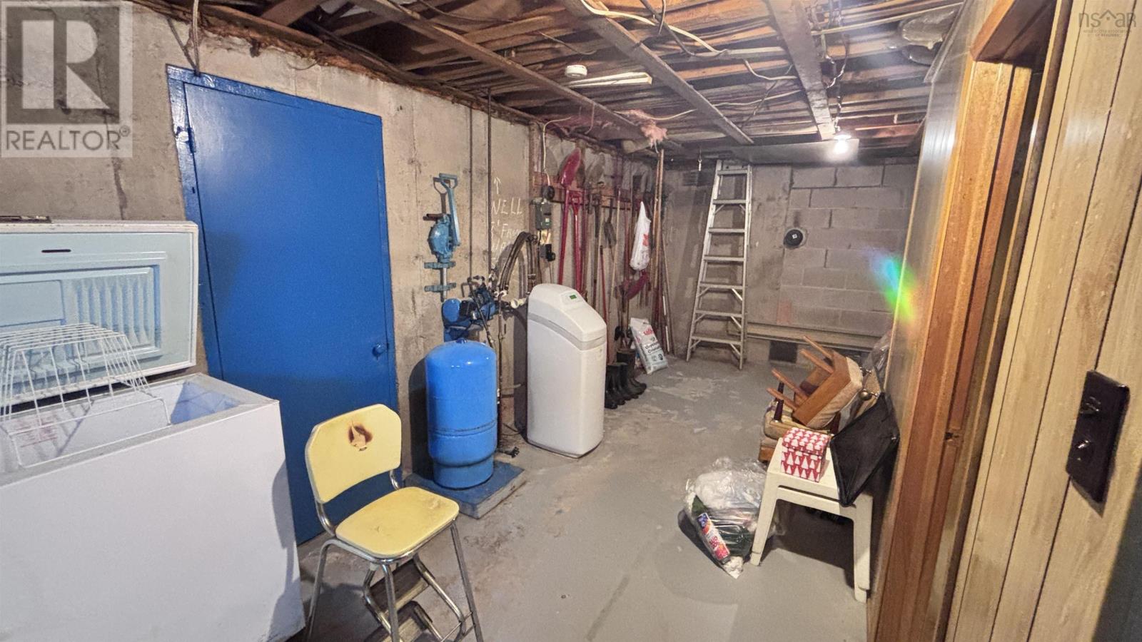 Property 33 of 46 of 982 PICTOU Road