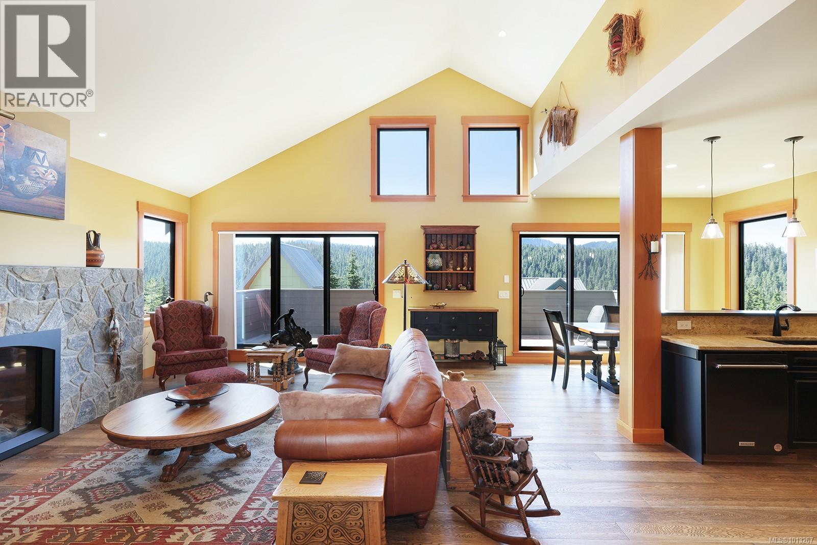 890 Cruikshank Ridge - main photo