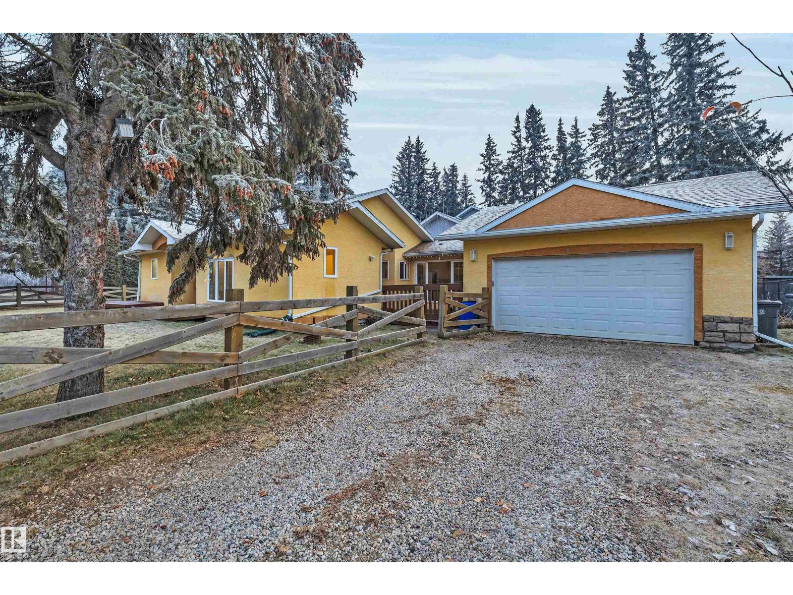 
          5220 47A AV
            <br/>
            <span>Rural Lac Ste. Anne County</span>
            , 
            <span>AB</span>
             <span>T0E0A0</span>
         - Photo 8