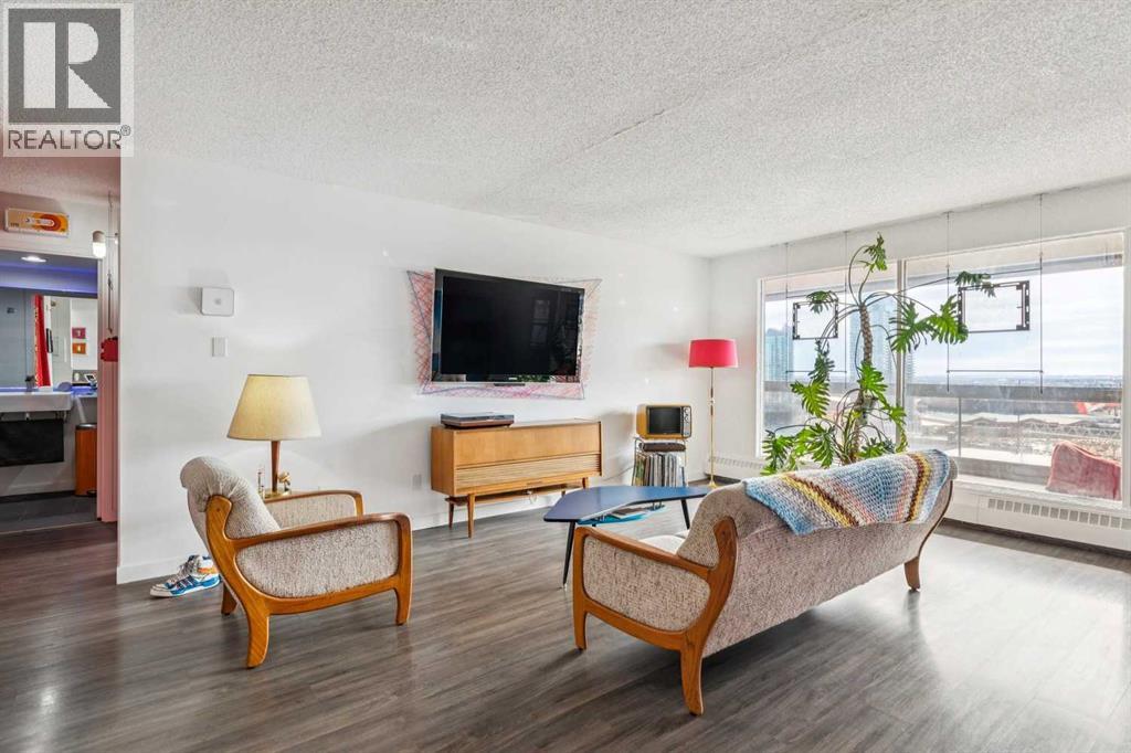 Single Family House for Sale in    Avenue SE Downtown Commercial Core Calgary 