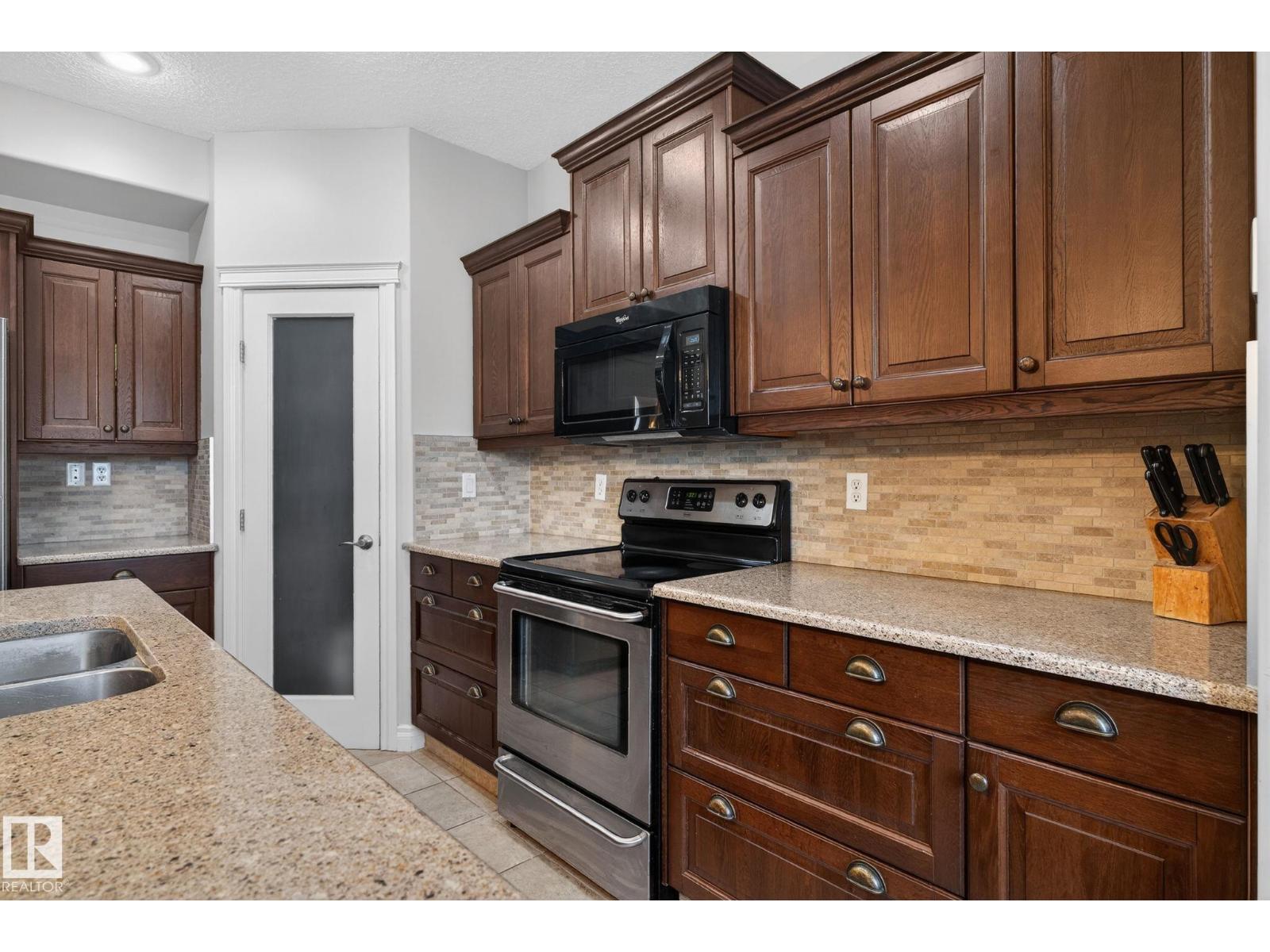 10418 69 AV NW - 12
