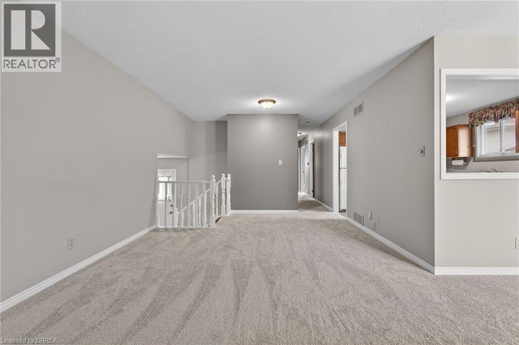 104 VISCOUNT Road - 12