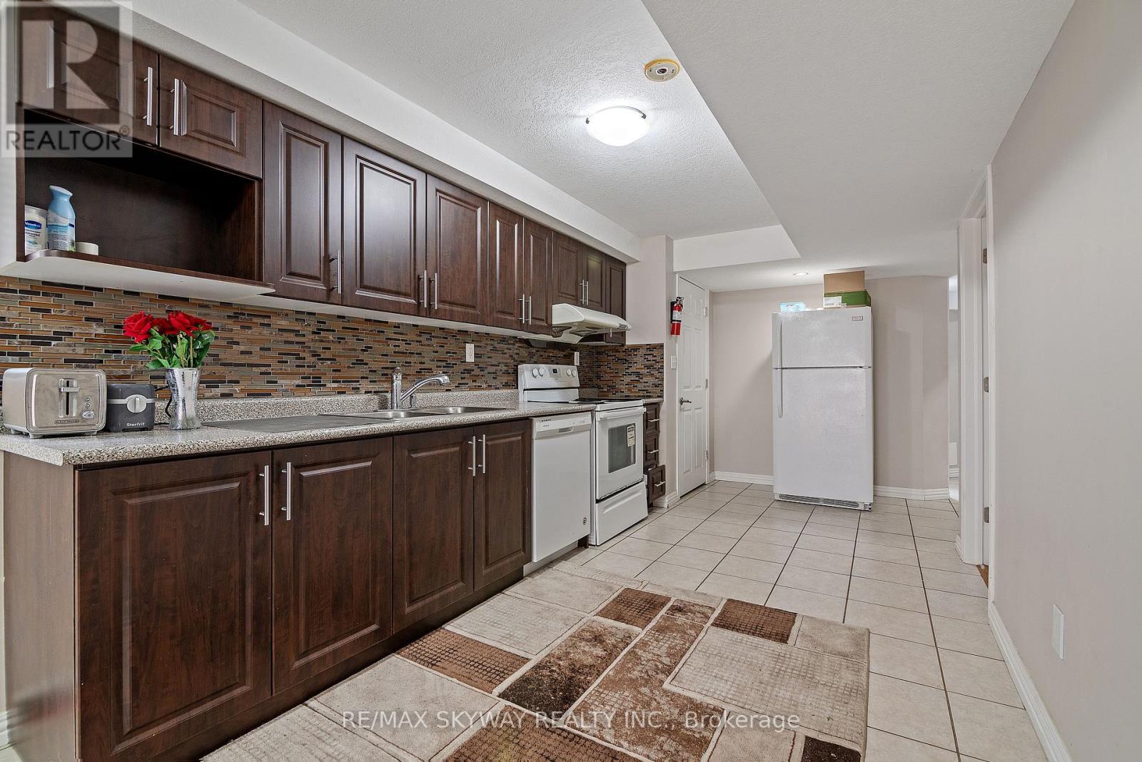 116 SEVERN DRIVE - 27