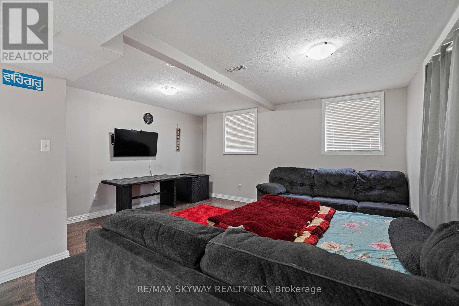 116 SEVERN DRIVE - 28