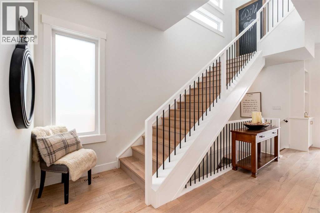 Single Family House for Sale in   Avenue SW North Glenmore Park Calgary 