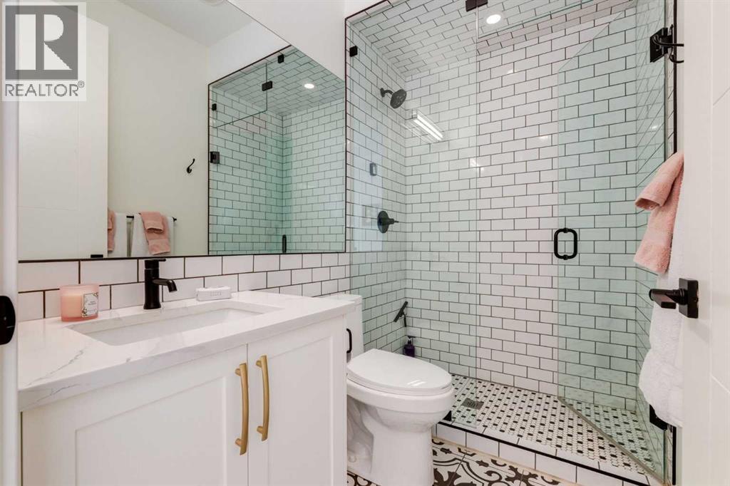 Single Family House for Sale in   Avenue SW North Glenmore Park Calgary 