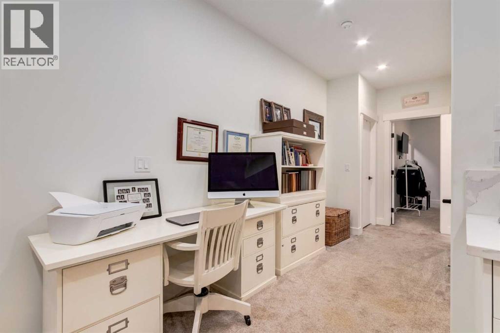 Single Family House for Sale in   Avenue SW North Glenmore Park Calgary 