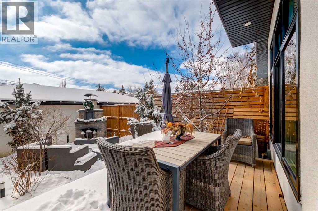 Single Family House for Sale in   Avenue SW North Glenmore Park Calgary 