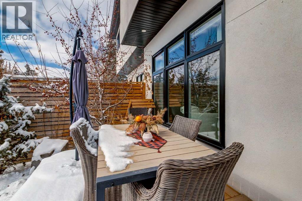 Single Family House for Sale in   Avenue SW North Glenmore Park Calgary 