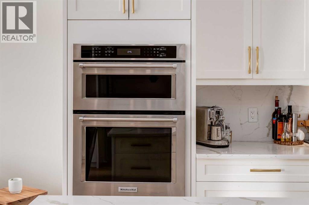 Single Family House for Sale in   Avenue SW North Glenmore Park Calgary 