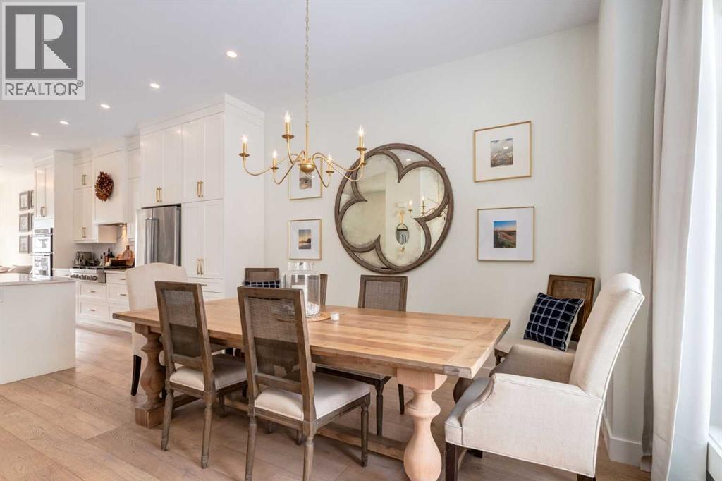 Single Family House for Sale in   Avenue SW North Glenmore Park Calgary 