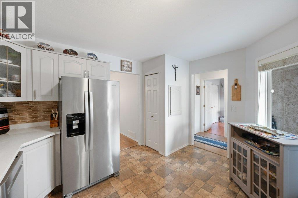 115 REDWING Place Unit# 12, Oliver