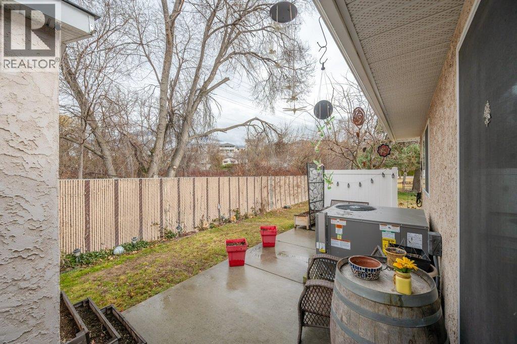 #12 115 REDWING Place - 18