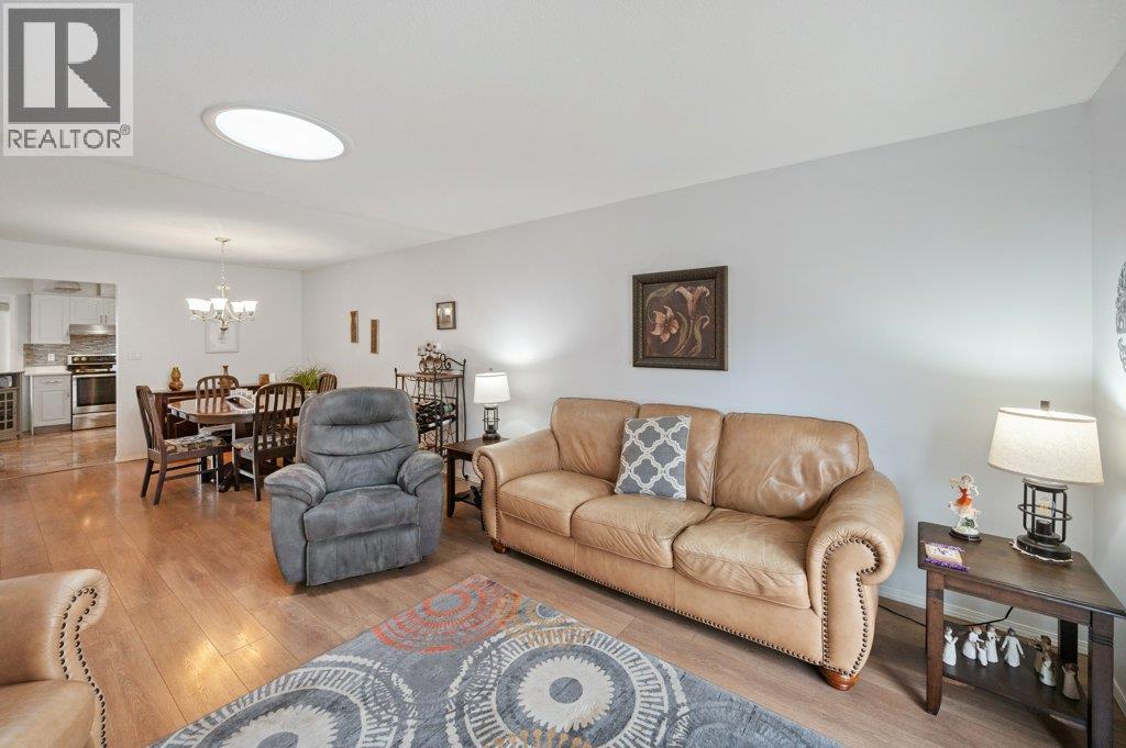 #12 115 REDWING Place - 21