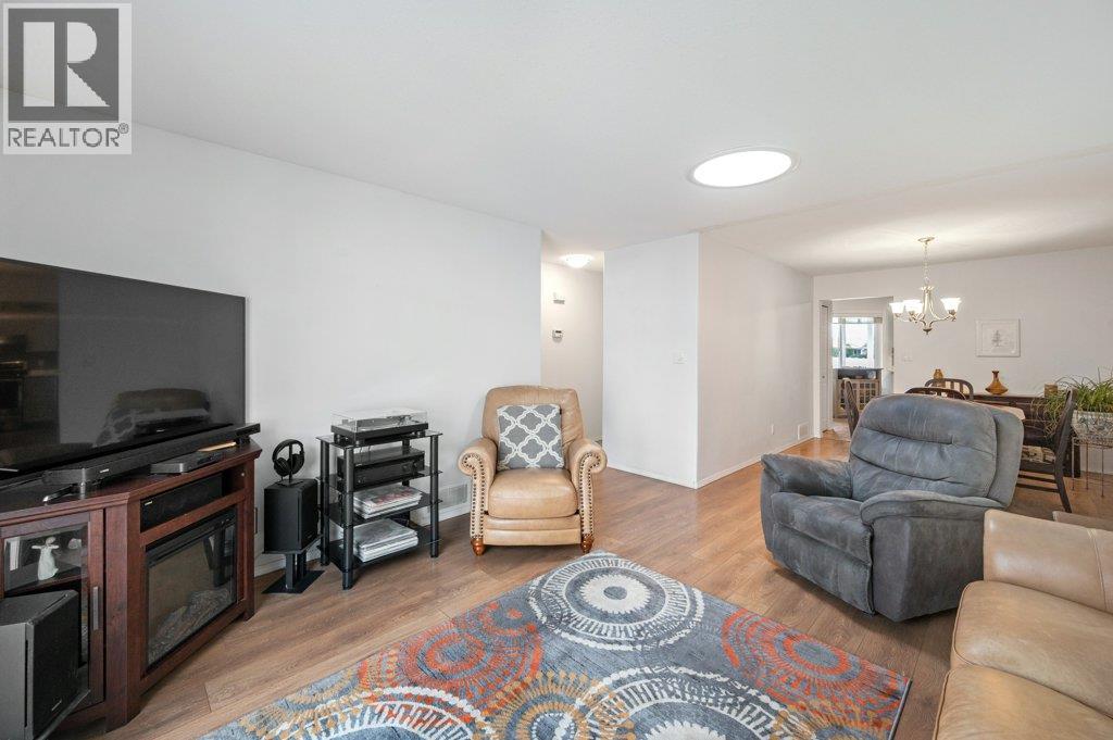 #12 115 REDWING Place - 23