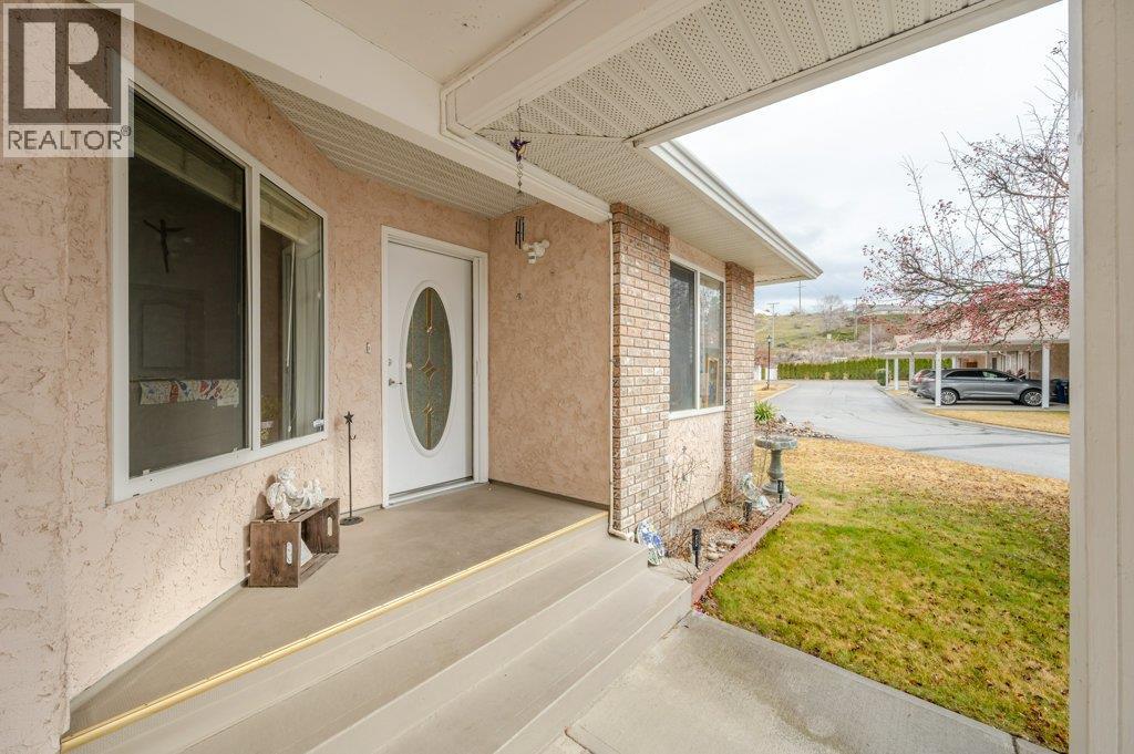 #12 115 REDWING Place - 3
