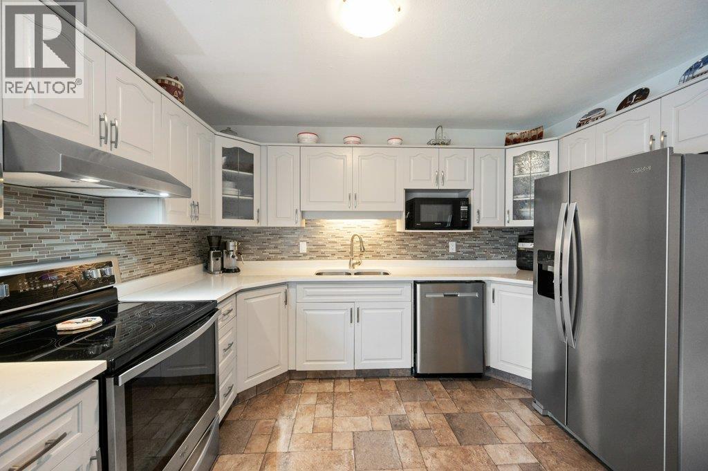 #12 115 REDWING Place - 7