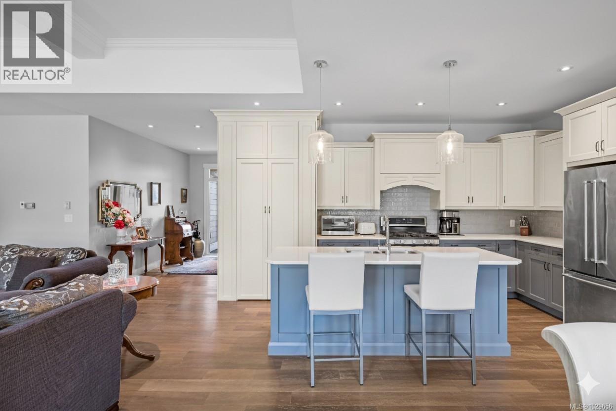 939 VIRGINIA RD - 22