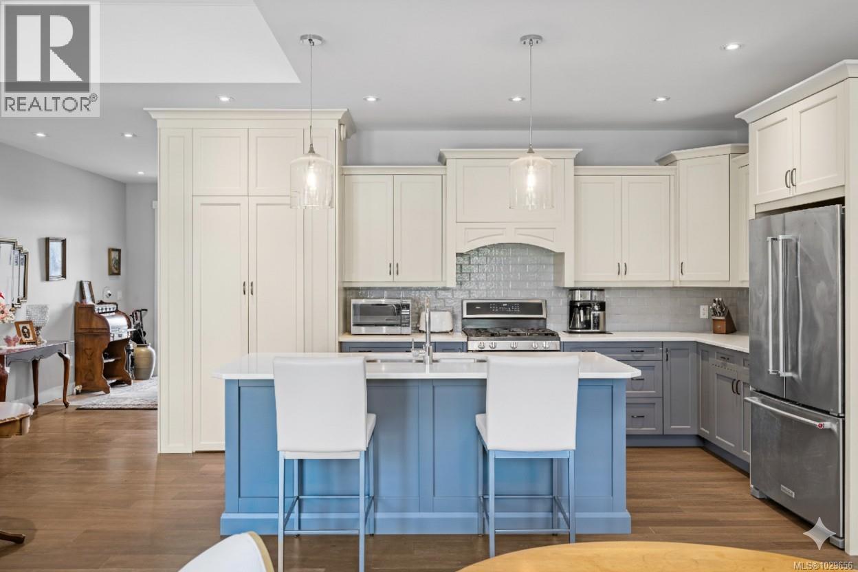 939 VIRGINIA RD - 23