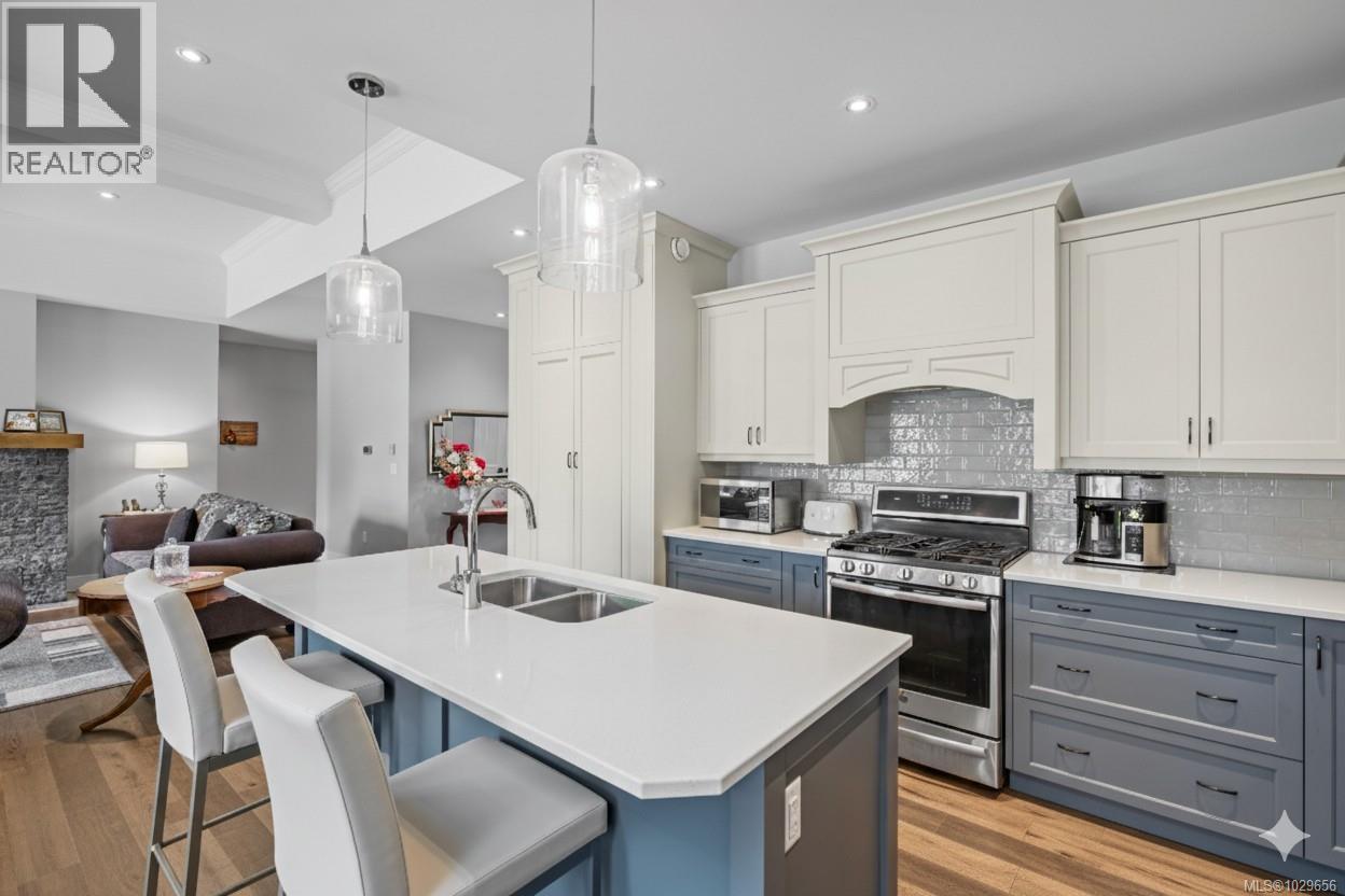 939 VIRGINIA RD - 24