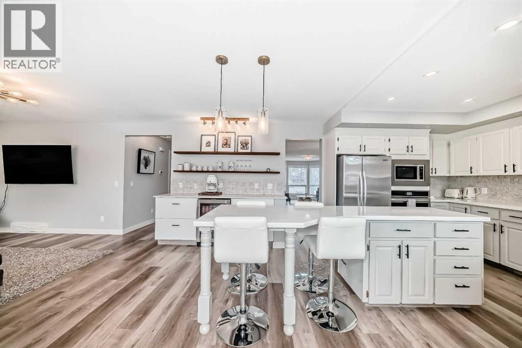 Single Family House for Sale in  Canterbury Court SW Canyon Meadows Calgary 