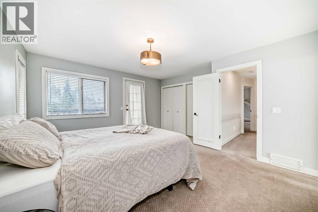 Single Family House for Sale in  Canterbury Court SW Canyon Meadows Calgary 