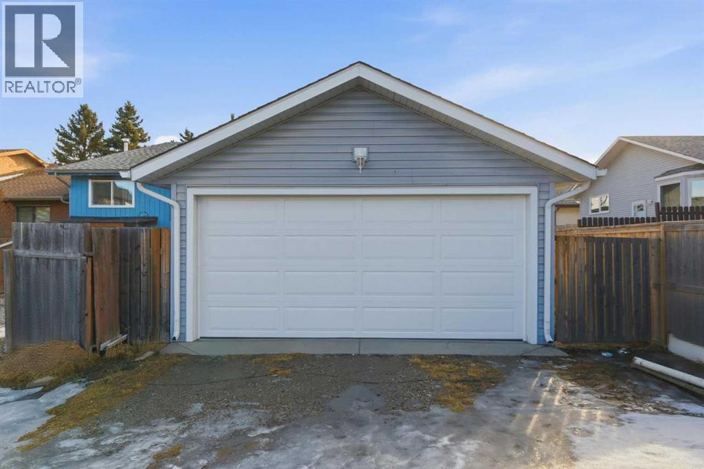 Single Family House Bi-level for Sale in   Street SW Cedarbrae Calgary 
