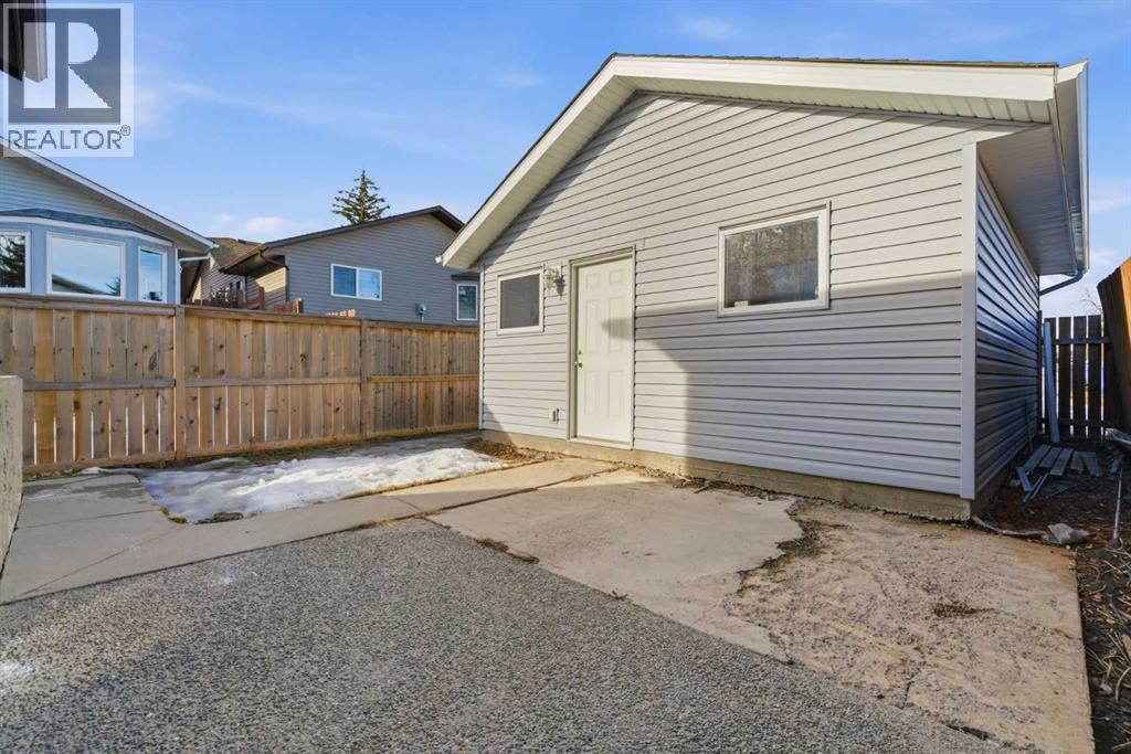 Single Family House Bi-level for Sale in   Street SW Cedarbrae Calgary 