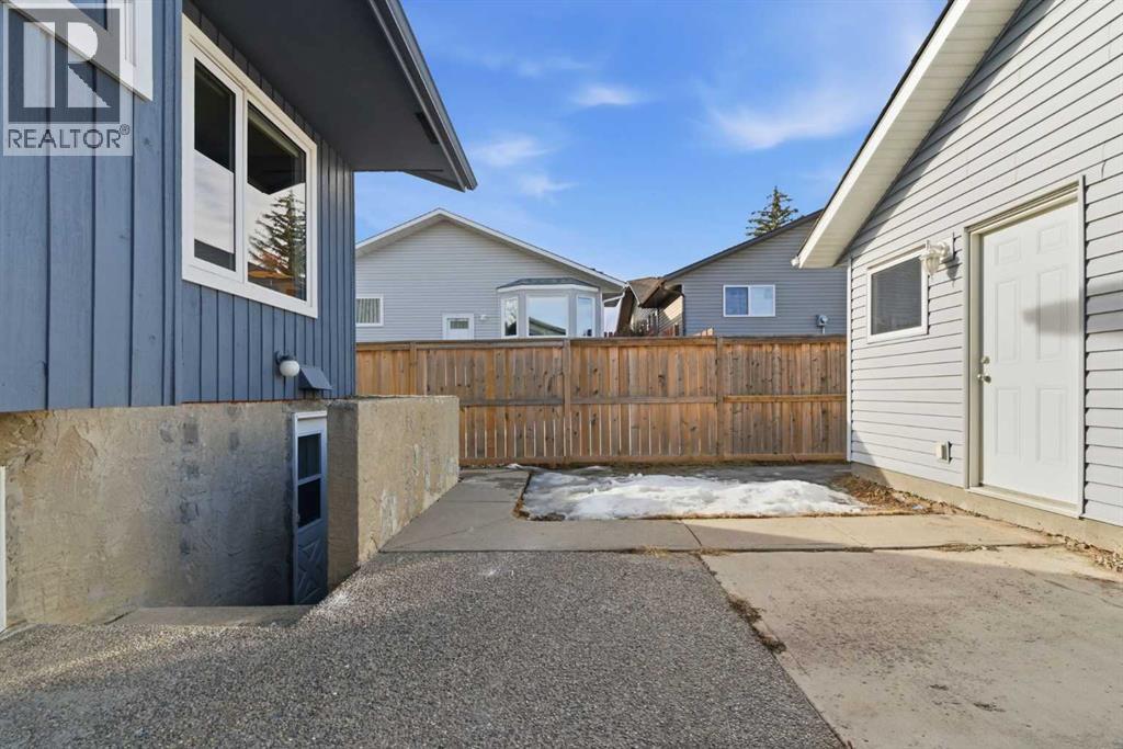 Single Family House Bi-level for Sale in   Street SW Cedarbrae Calgary 