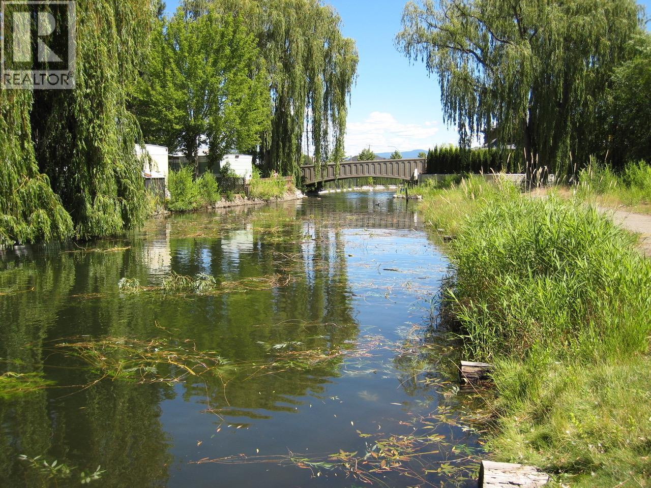  1375 Green Bay Road, West Kelowna