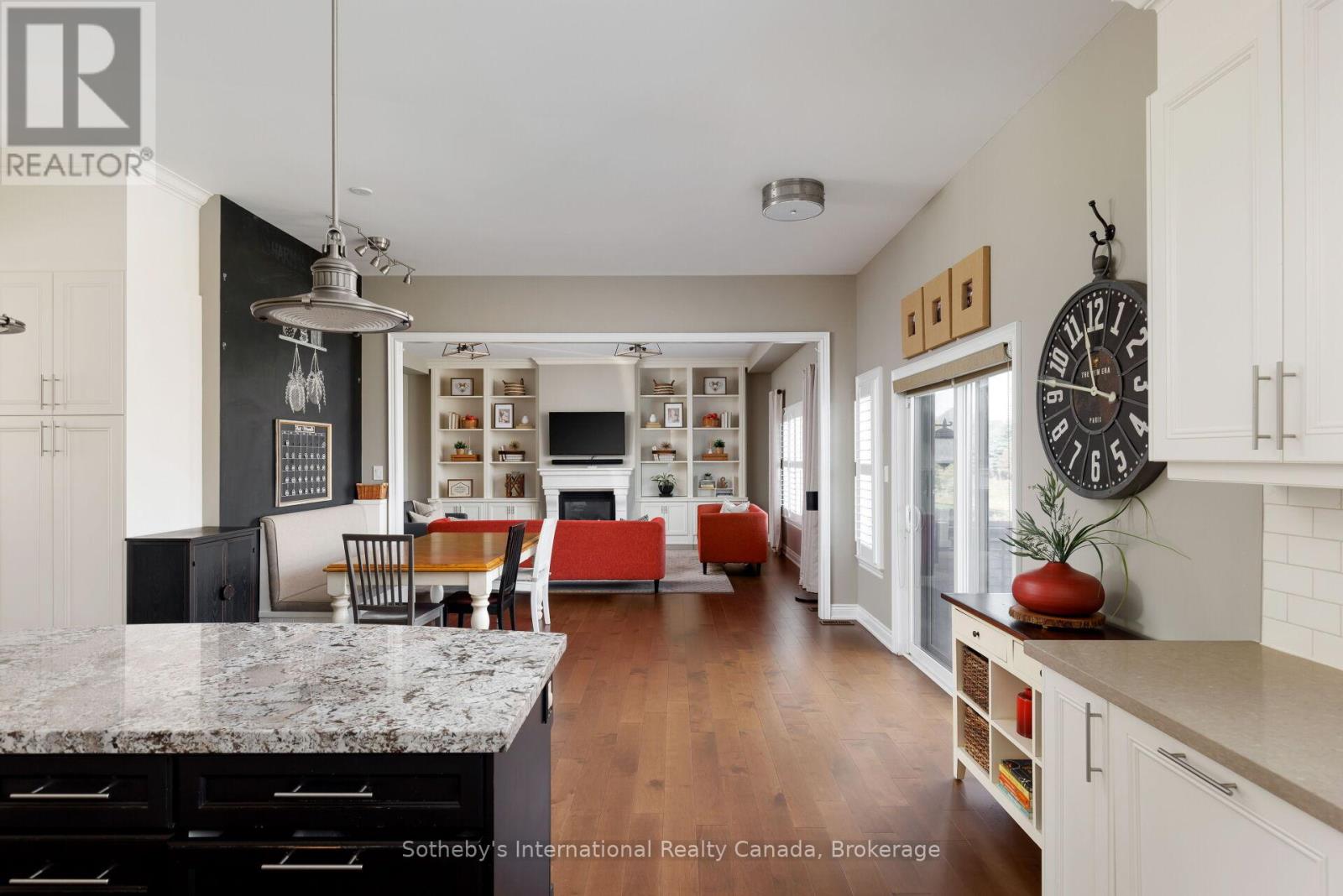 13905 KENNEDY ROAD - 12