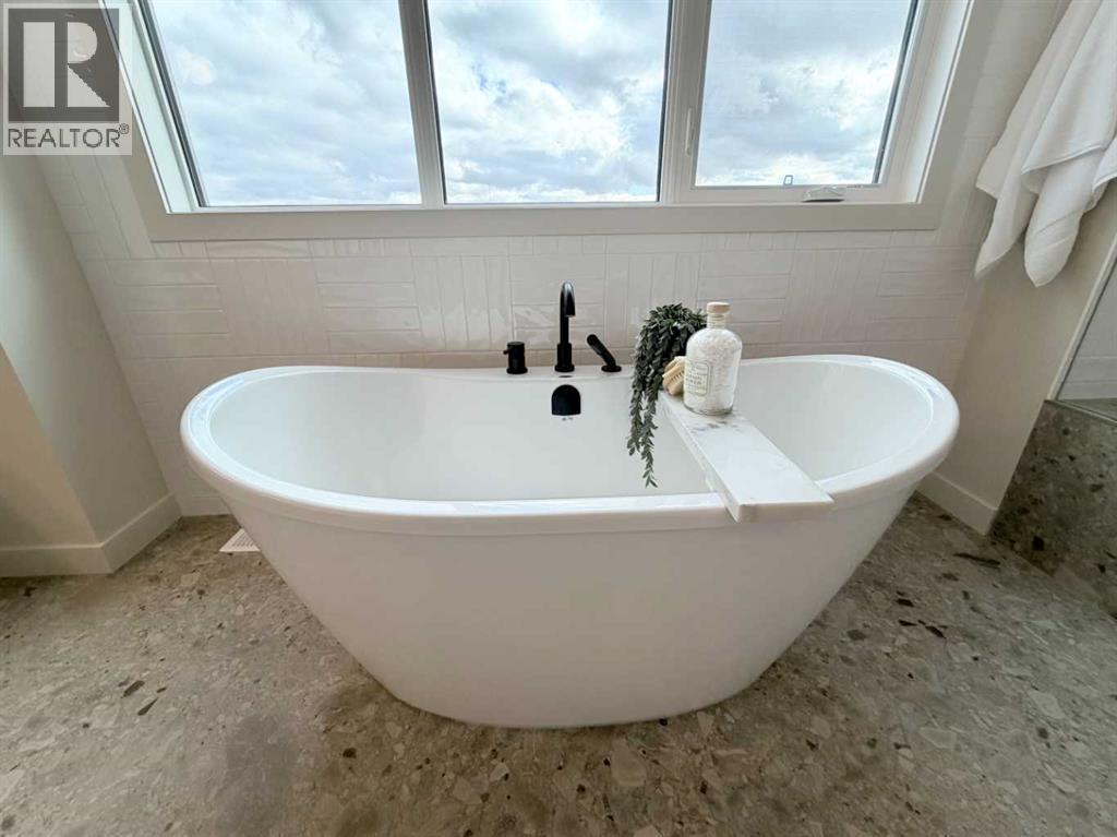 Single Family House for Sale in  Crimson Ridge Place NW Haskayne Calgary 