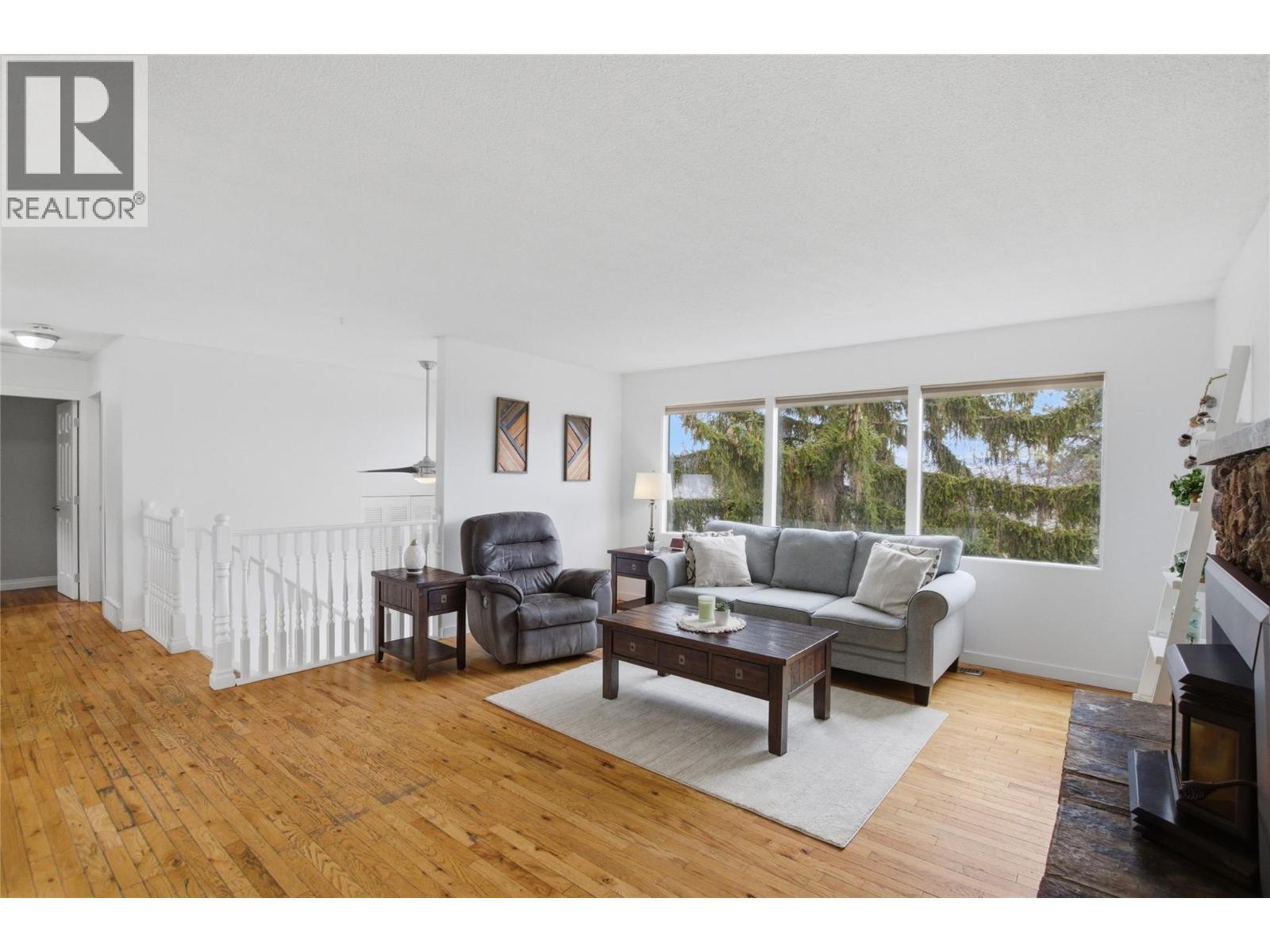  299 GORDONHORN Crescent, Kamloops