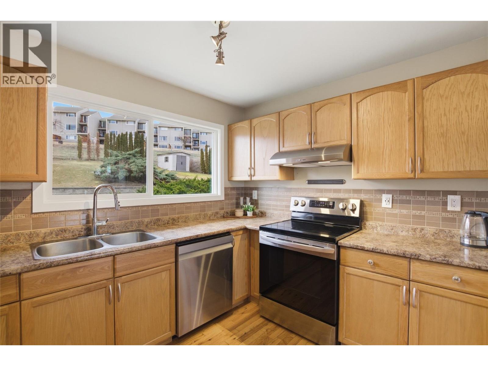  299 GORDONHORN Crescent, Kamloops