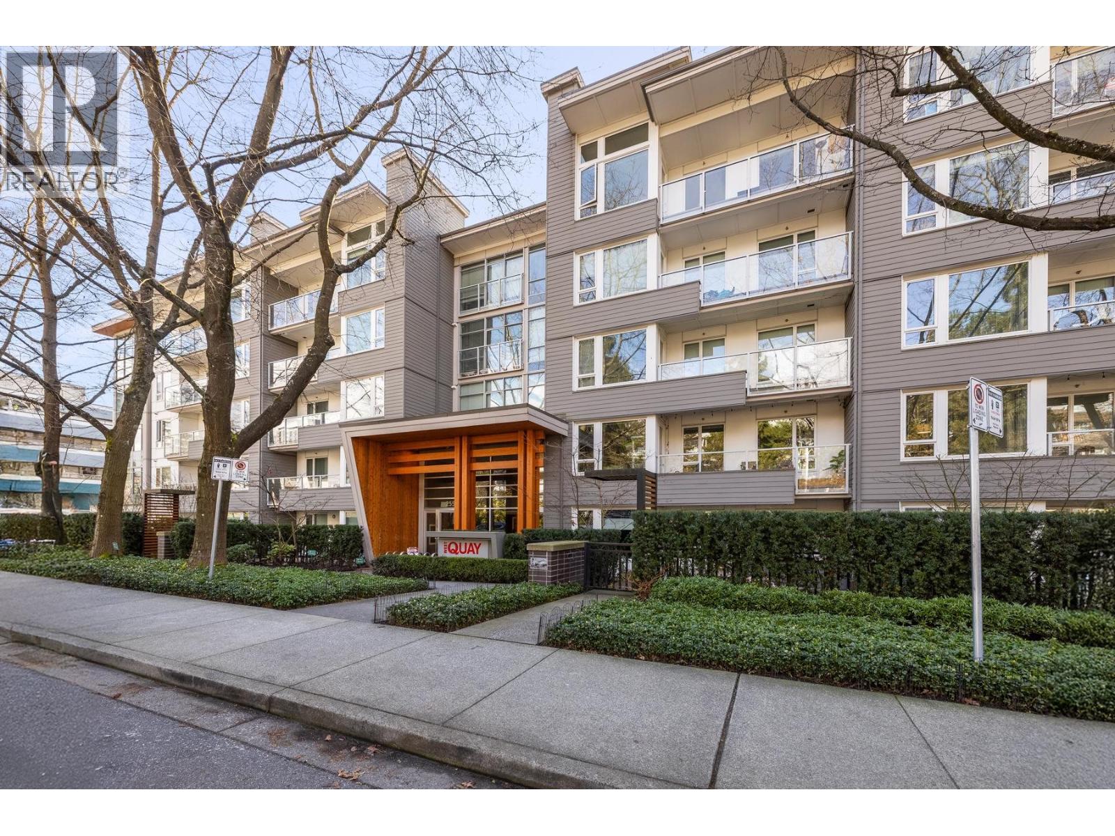 229 255 W 1ST STREET