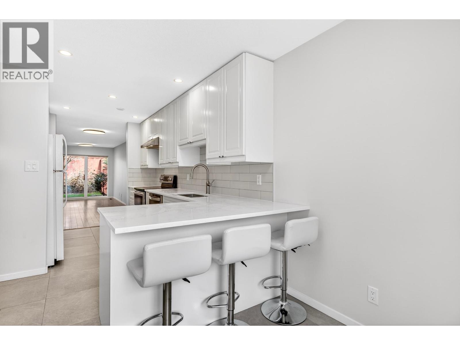 7 20985 CAMWOOD AVENUE, Maple Ridge