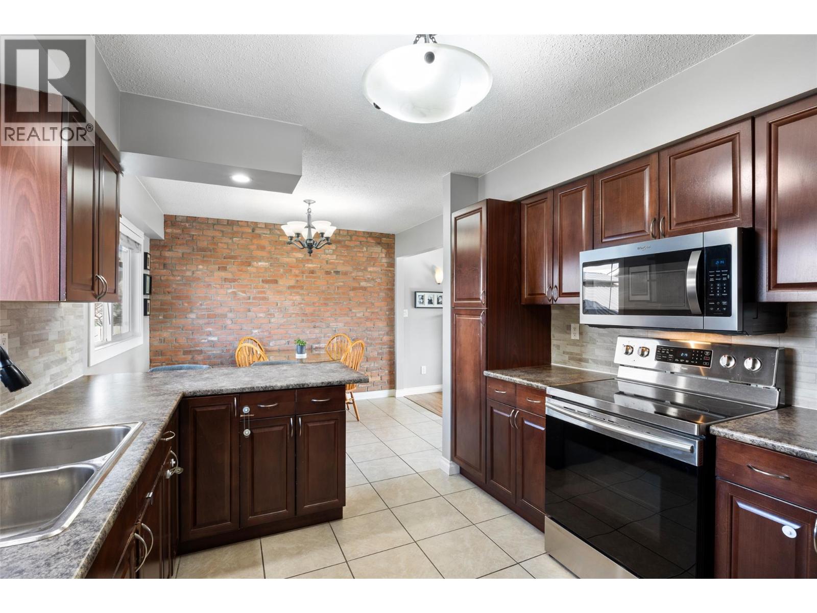 824 Sudbury Avenue, Kamloops