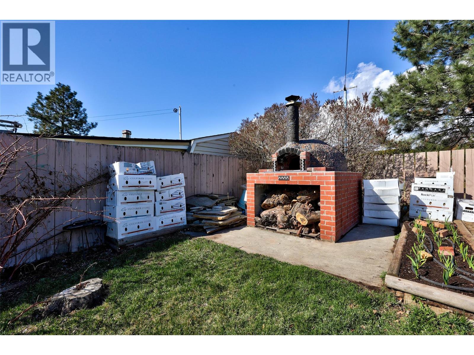 824 Sudbury Avenue, Kamloops