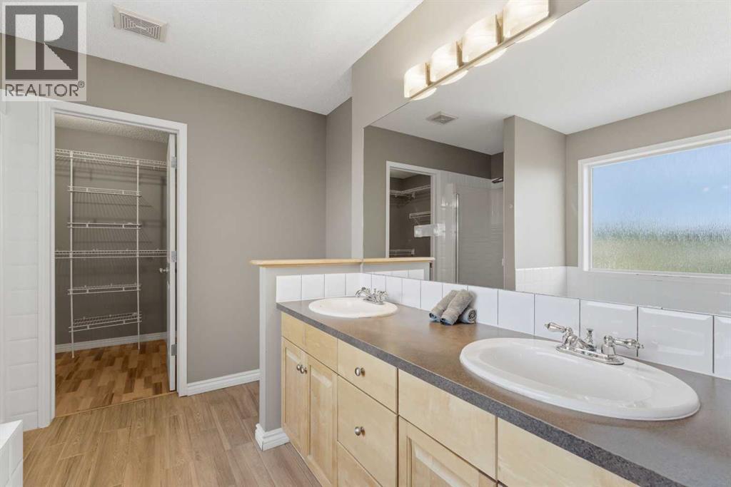 Single Family House for Sale in  Citadel Meadow Bay NW Citadel Calgary 