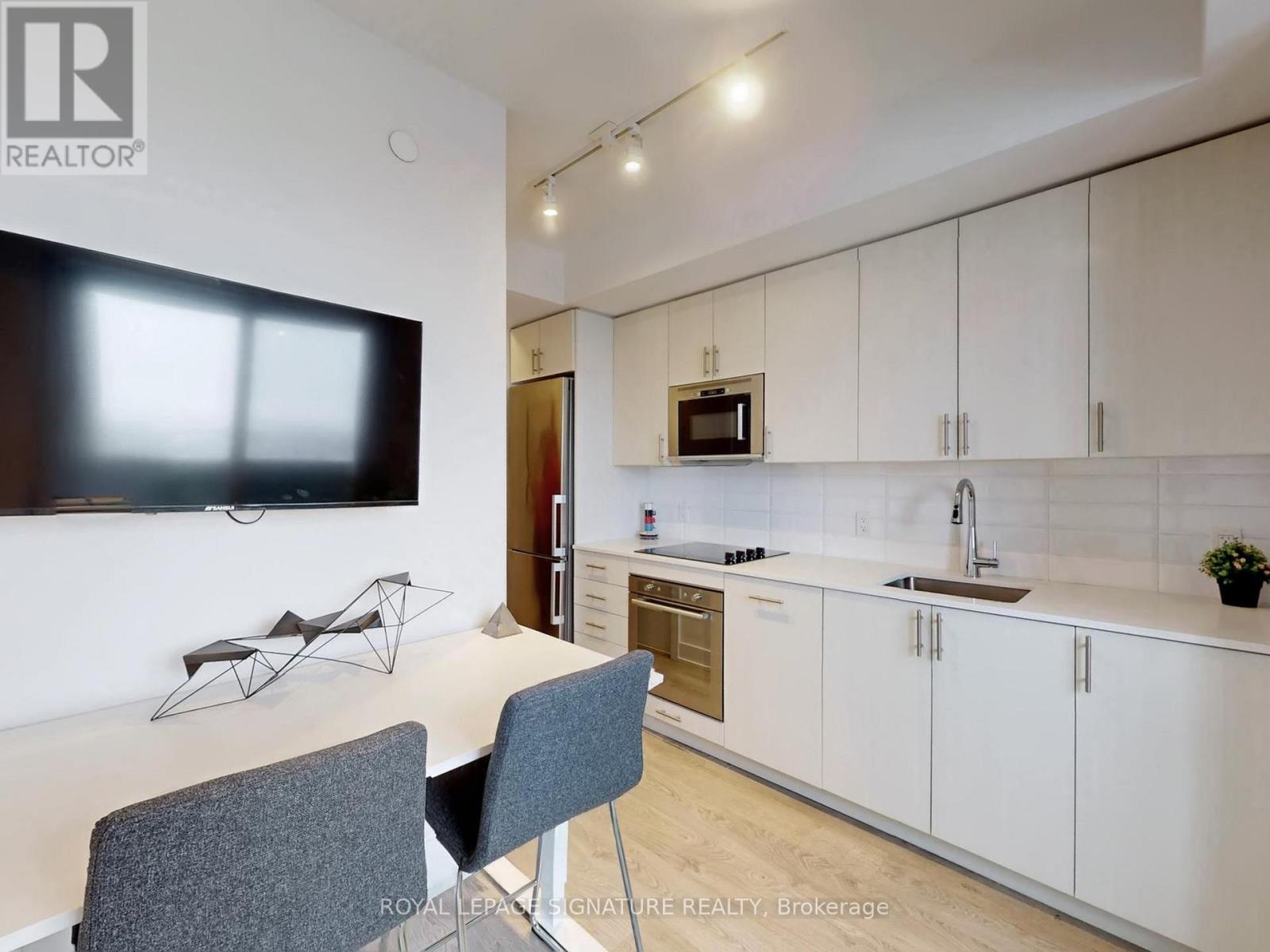 #1103 2550 SIMCOE STREET N - 14