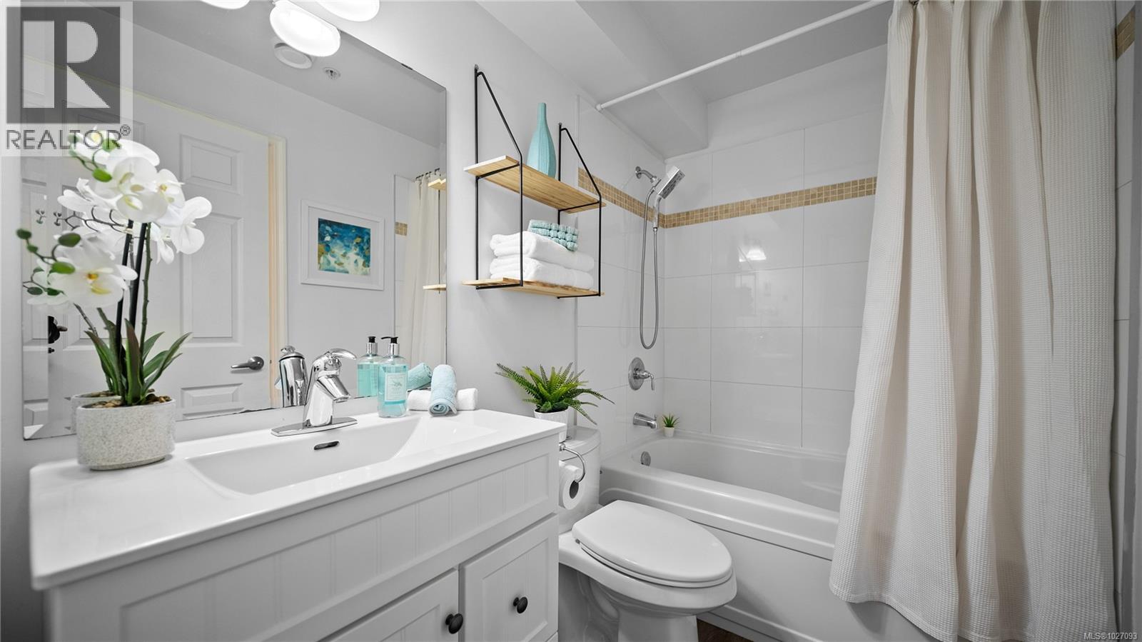 102 866 Goldstream Avenue, Langford