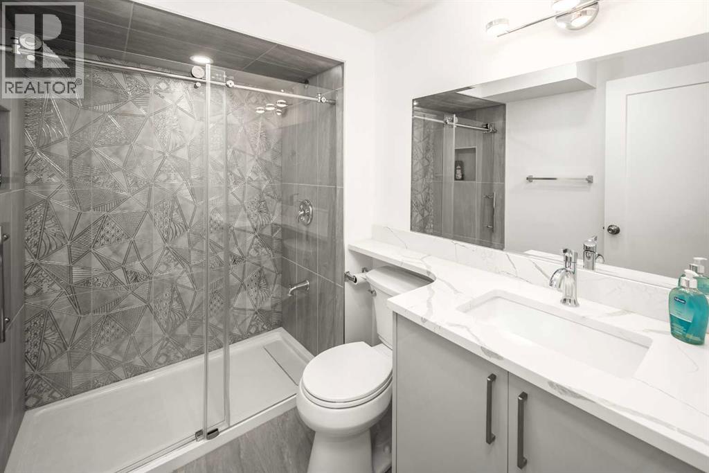 Single Family House 4 Level for Sale in  brisebois Drive NW Brentwood Calgary 