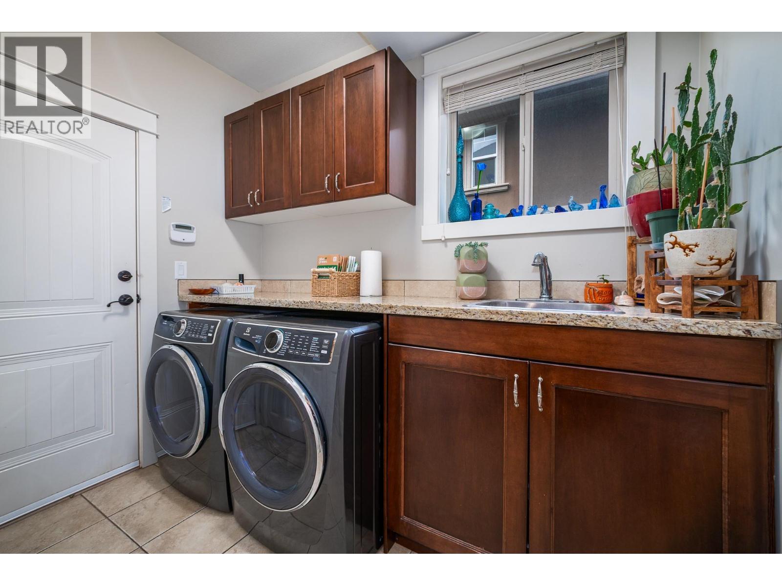 1321 Black Mountain Crescent - 25
