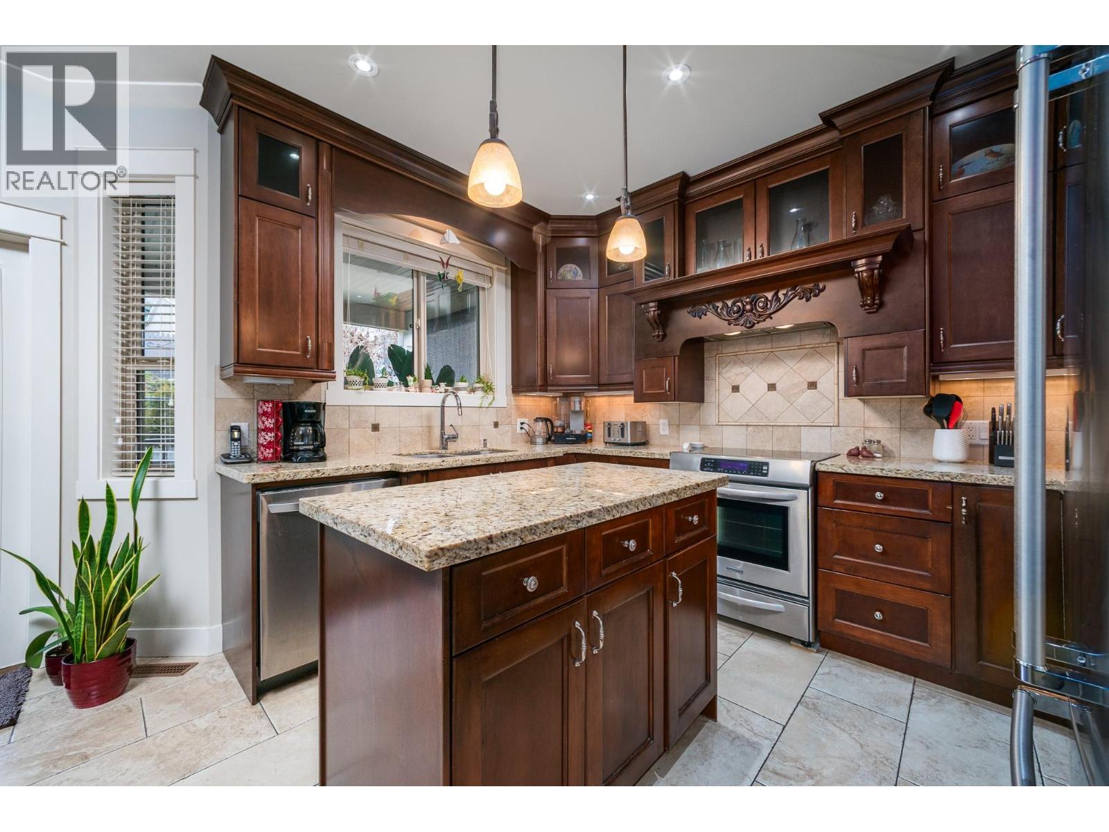 1321 Black Mountain Crescent - 14