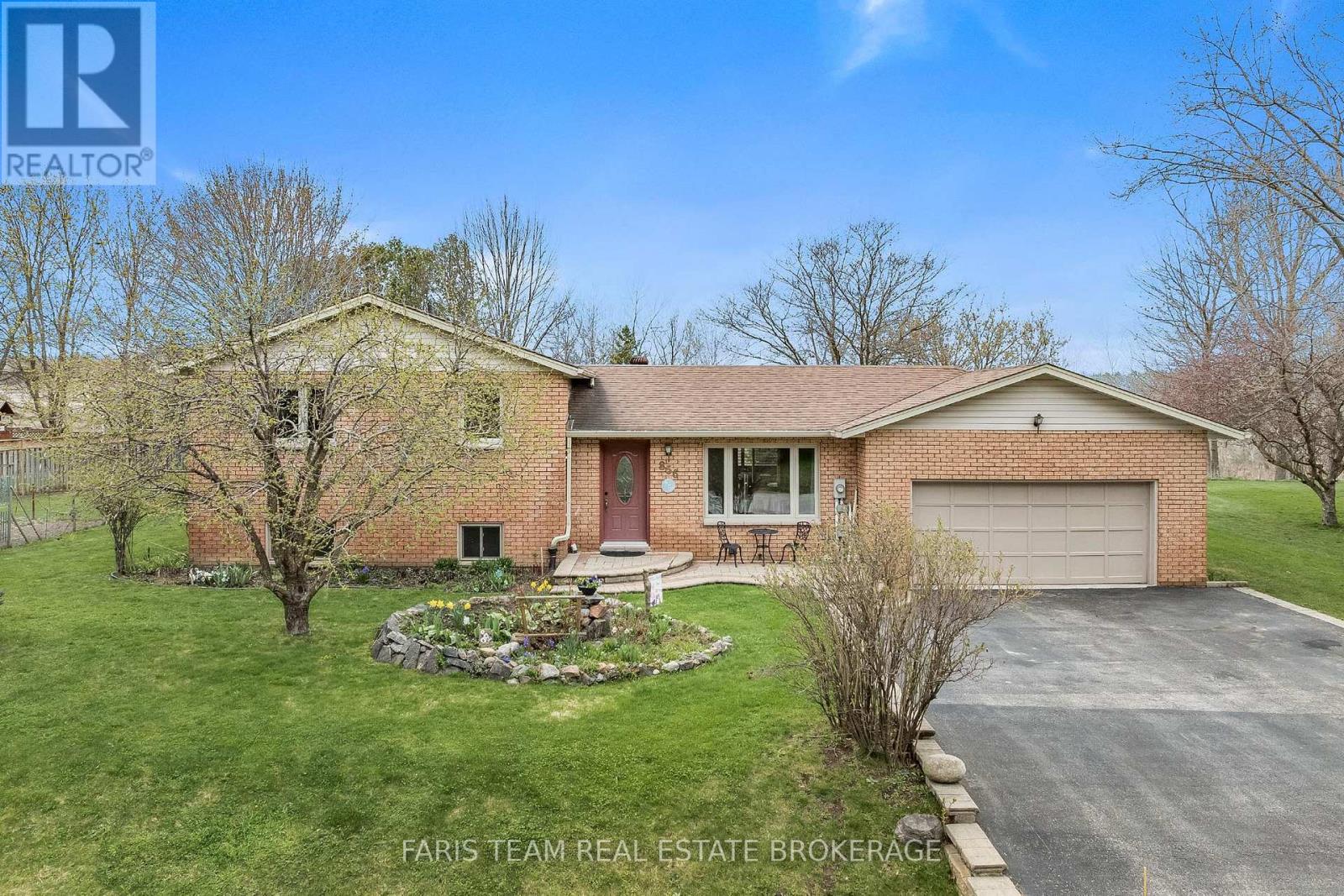 856 CHURCH DRIVE, Innisfil (Lefroy), Ontario